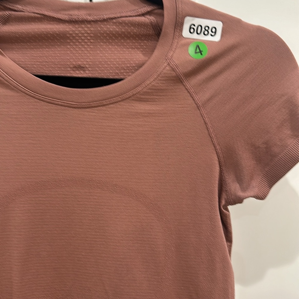 (6089) 🍋 LULULEMON RUN: Swiftly Tech Short Sleeve Crew Sz 4 **LOVED - Picture 5 of 7